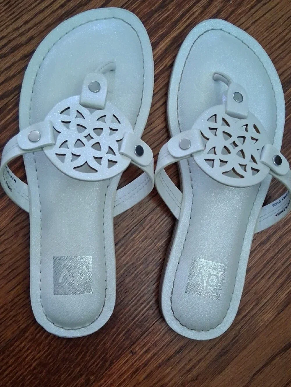 DV by Dolce Vita White Girls Decorative Thong Sandals